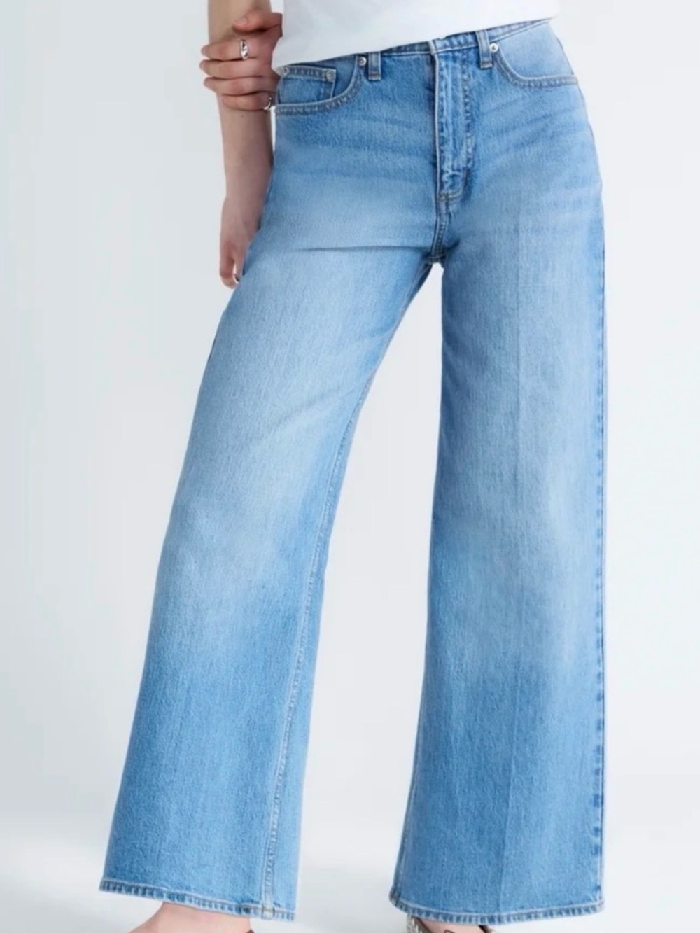 NWT • FREE ASSEMBLY • High Rise Wide Leg Jeans in City Blue High-Rise Style - Picture 2 of 11